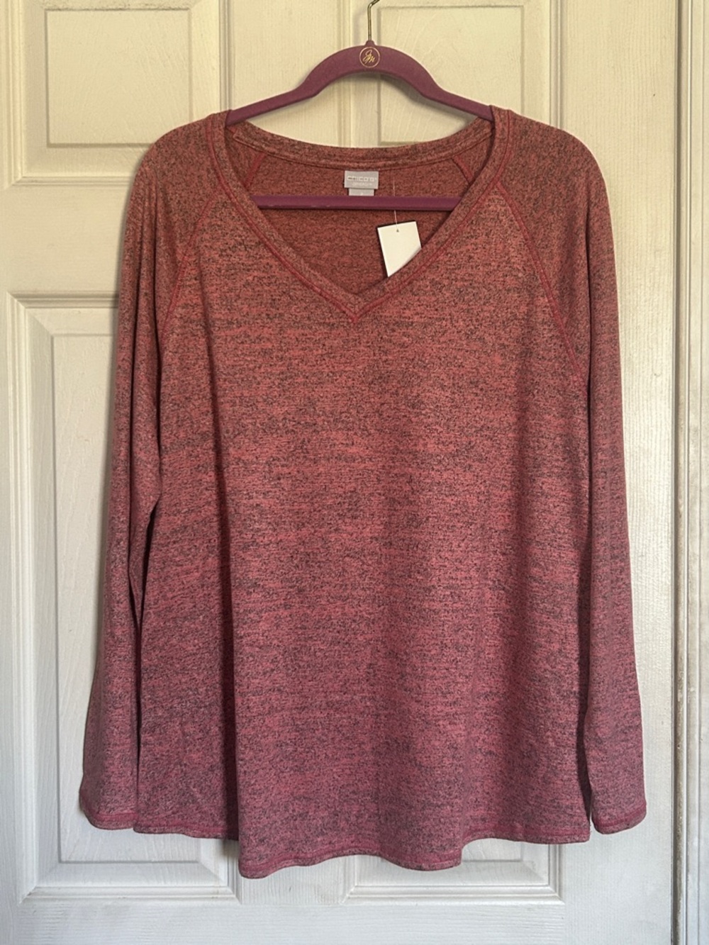 Chico’s Zenergy v neck long sleeve top size large 12/14